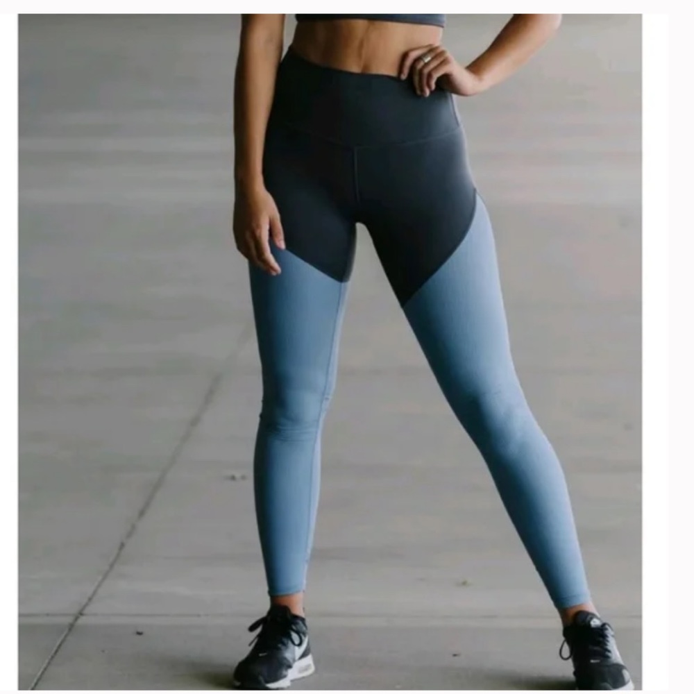 ZYIA Black and Blue Leggings